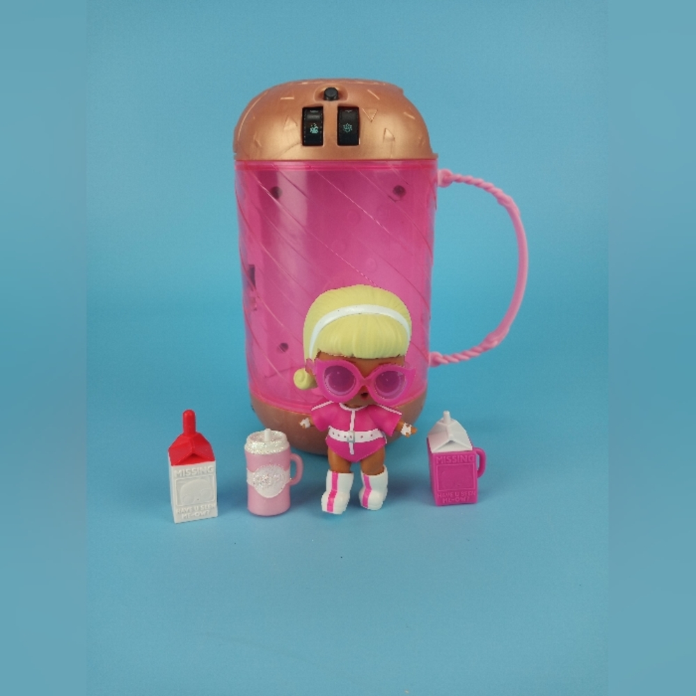 MGA LOL Surprise Under Wraps Drag Racer Doll + Accessories Capsule